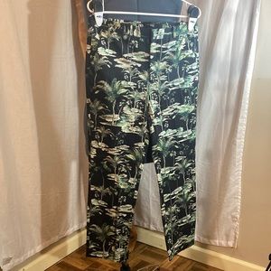 Zara pants. Tropical print. L